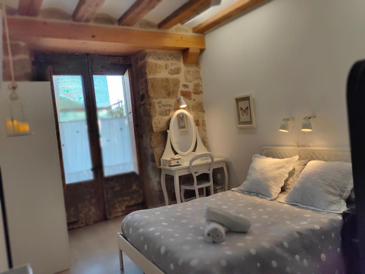 Albergue Valderrobres Auto Check-In Exterior photo